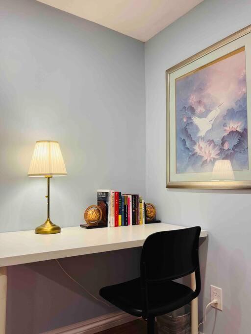 Villa Emily'S Charming House à Brossard Extérieur photo